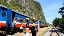 Ði tìm giai thoại “cơm đội” Lạc Sơn