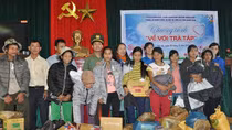 Tặng 414 suất quà Tình nguyện mùa đông