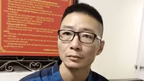 Khống chế thành công người đàn ông đổ xăng dọa tự thiêu