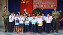 Ấm lòng học sinh nghèo Đồng Xoài
