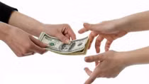 Có nhất thiết phải vay tiền như thế