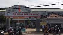 Người thân đập phá bệnh viện sau cái chết của cụ ông 87 tuổi