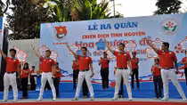 Ra quân chiến dịch tình nguyện Hoa phượng đỏ 2016