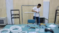 Các trường nghề với nỗi lo sinh viên nửa chừng "bỏ cuộc"