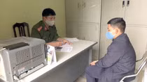 Triệu tập đối tượng "lăng mạ" việc chống dịch COVID-19 trên facebook