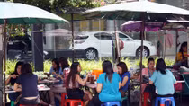 Bangkok lại ra quân lấy lại vỉa hè