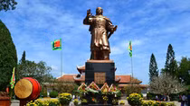 Ai về Bình Định mà coi...