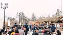 Cư dân Vinhomes hưởng trọn đặc sản tết ba miền ngay trên "sân nhà"