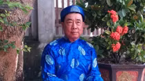 ..."Nghe tiếng trống chèo, bế bụng đi xem"