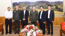 Giám đốc Công an tỉnh Yên Bái tiếp tân Giám mục Hưng Hóa