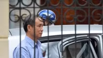 Con học trường chuyên, Phó Giám đốc Sở vẫn sợ trượt nên nhờ “giúp điểm”