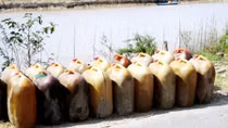 Phát hiện kho xăng dầu lậu giữa khu dân cư