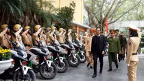 Phó Bí thư thành ủy Hà Nội kiểm tra công tác ứng trực của Cảnh sát giao thông 