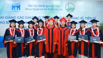 Trao bằng cho 95 tân thạc sĩ quản trị kinh doanh và an ninh phi truyền thống