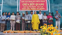 Chung tay chăm lo cho người nghèo