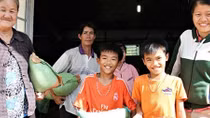 Mang mùa Xuân đến mọi nhà