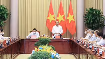 Chủ tịch nước Nguyễn Xuân Phúc làm việc với các nhà khoa học