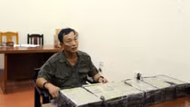 Bắt đối tượng vận chuyển 60 bánh Heroin