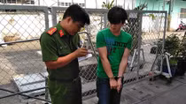 2 tên trộm đi bán xe đụng CSHS