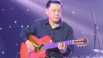  Nghệ sĩ guitar Hoàng Minh và siêu phẩm hòa tấu "Đêm không ngủ"