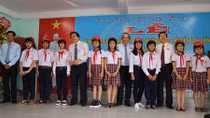 Đồng chí Trương Hòa Bình dự lễ khánh thành Trường THCS Nguyễn Văn Chính