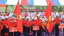 Học sinh vùng lũ Mường La đón ngày khai giảng sớm