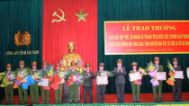Phía sau những tấm huy chương