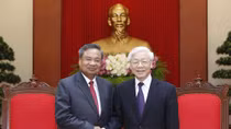 Giữ gìn, vun đắp mối quan hệ đặc biệt Việt - Lào