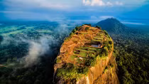 Lâu đài cổ trên cao nguyên đá