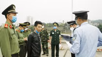 Ngăn chặn tình trạng xuất cảnh trái phép ra nước ngoài