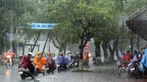 Hà Nội mưa rào và dông, cảnh báo ngập
