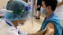 Cấp “hộ chiếu vaccine”: Thận trọng xem xét các phương án