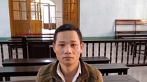 Hơn 13 năm tù cho kẻ lao xe ôtô chở gỗ hất văng CSGT