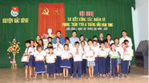 Trao học bổng cho học sinh nghèo tại Bình Thuận