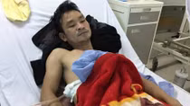Bắt nghi phạm đâm người đưa nạn nhân đi cấp cứu