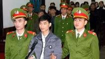 Lương tâm nào cho những kẻ chà đạp lên lợi ích dân tộc?