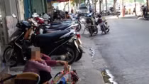  Xử lý kẻ “chăn dắt” người khuyết tật bán hàng rong để trục lợi