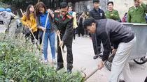 Giữ vệ sinh môi trường vì Thủ đô Xanh - Sạch - Đẹp