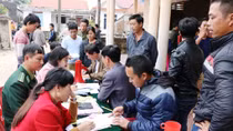  Tiếp tục đóng thuyền lớn ra biển
