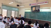 Phụ huynh bức xúc vì nhiều khoản trường thu “quá tay”