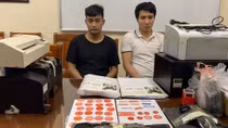 Bắt 2 đối tượng sản xuất, mua bán dấu giả