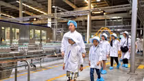 Tỉnh Vĩnh Long và Vinamilk triển khai chương trình sữa học đường