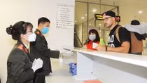 Hướng dẫn việc gia hạn tạm trú cho công dân nước ngoài chưa xuất cảnh do dịch COVID-19