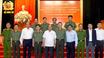 Bảo đảm an ninh kinh tế phải gắn liền với đảm bảo an ninh chính trị nội bộ
