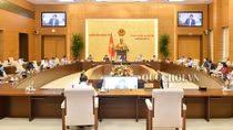 Chủ tịch Quốc hội : Giãn cách xã hội nhưng không nới lỏng công việc