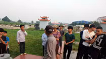 Trăm ngôi mộ nghĩa trang thôn Lưu bị đập phá bát hương