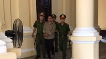 Mua bán ma tuý trước cổng chùa...lãnh 20 năm tù