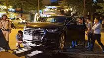 Danh tính lái xe Audi Q5 tông Mercedes và 2 xe máy 