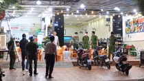 Vẫn còn tình trạng “nửa đóng, nửa mở” để bán hàng