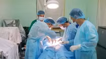 Bệnh xá đảo Sinh Tồn mổ cấp cứu ngư dân viêm ruột thừa cấp